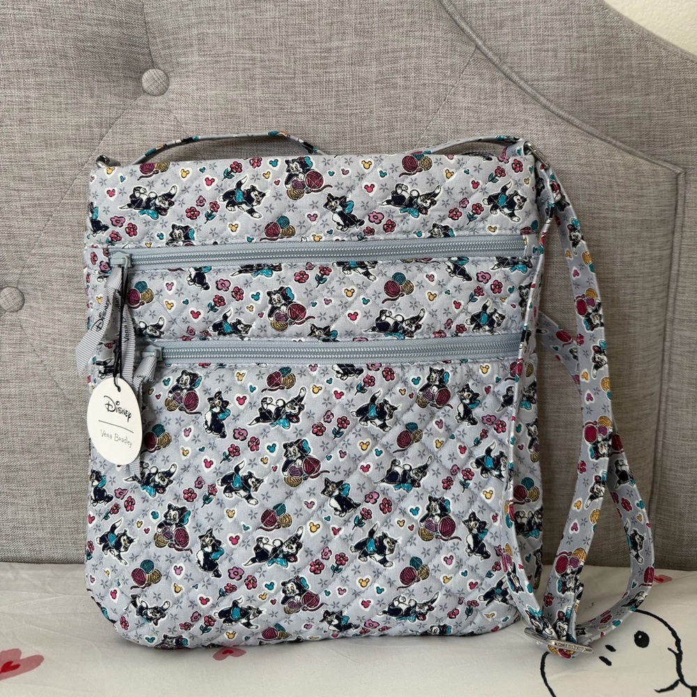 Vera Bradley NWT Figaro cat Disney Triple Zip Hipster
Crossbody - Picture 2 of 13